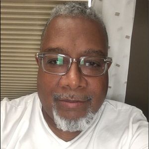 Meet your Posher, Larry